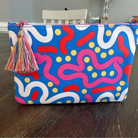 NWOT Ipsy cosmetics pouch - Picture 1 of 9